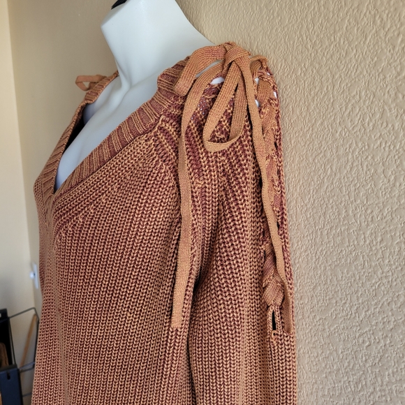 Do+BE Women's Lace Up Open Shoulder Cable Knit Sweater Raw Sieena Size M - Picture 2 of 12